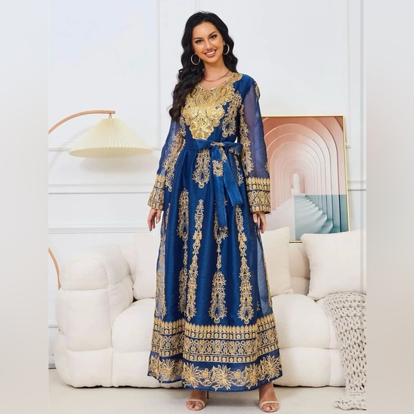 Women’s party dress Embroidery gown-Large with necklace & matching earrings(NWT) - Picture 6 of 8